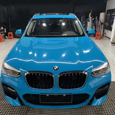 Miami Blue super gloss crystal: a high-saturation blue with deep gloss