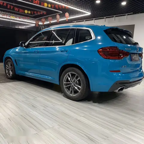 Miami Blue super gloss crystal: a high-saturation blue with deep gloss — view 3